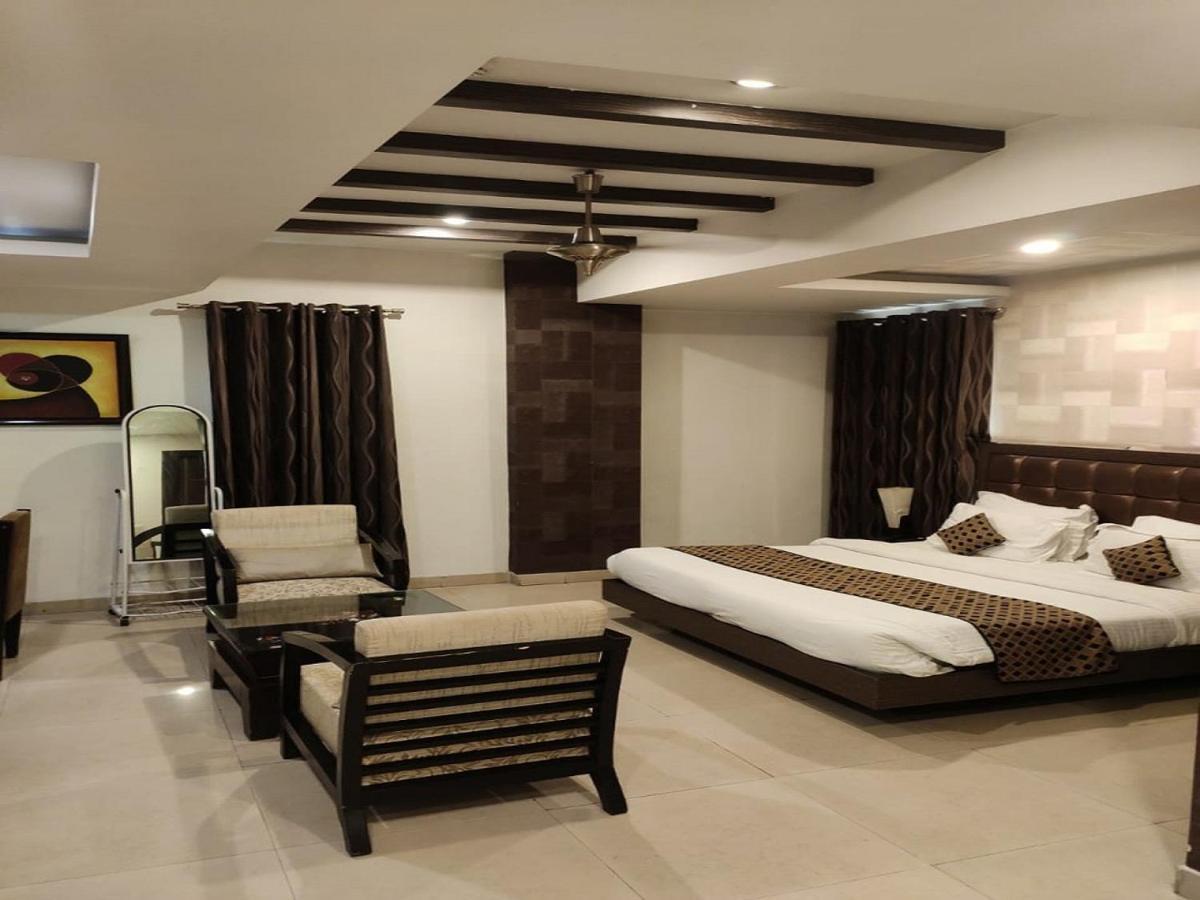 Genx Le Crescent Ghaziabad Hotel Buitenkant foto