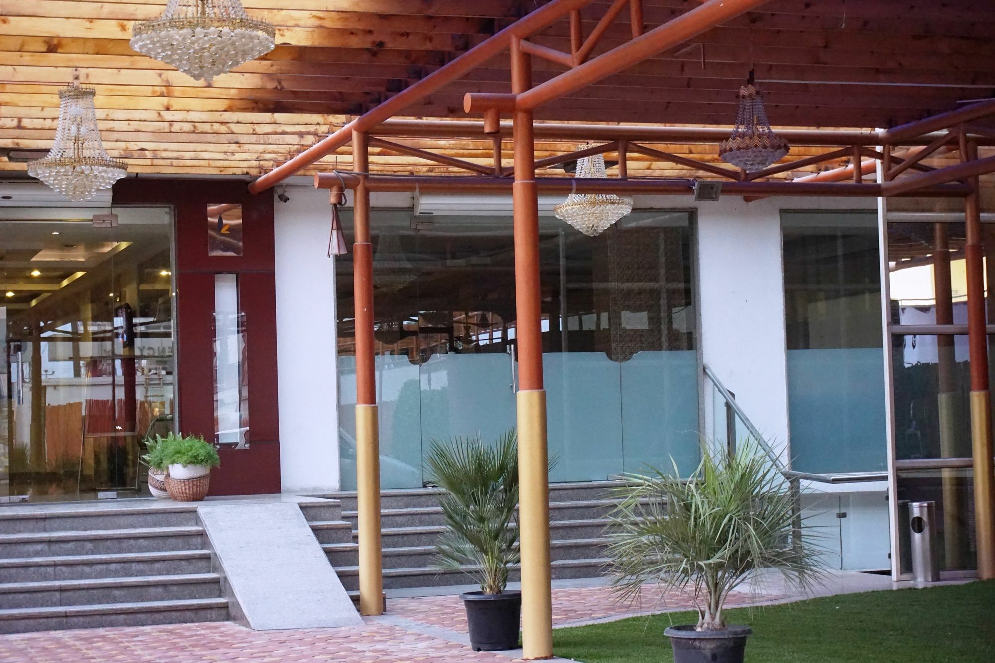 Genx Le Crescent Ghaziabad Hotel Buitenkant foto