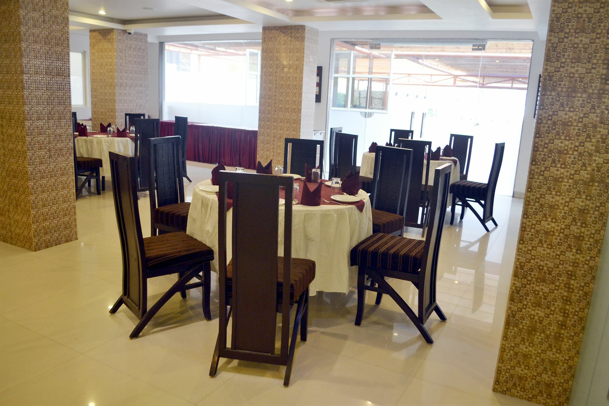 Genx Le Crescent Ghaziabad Hotel Buitenkant foto