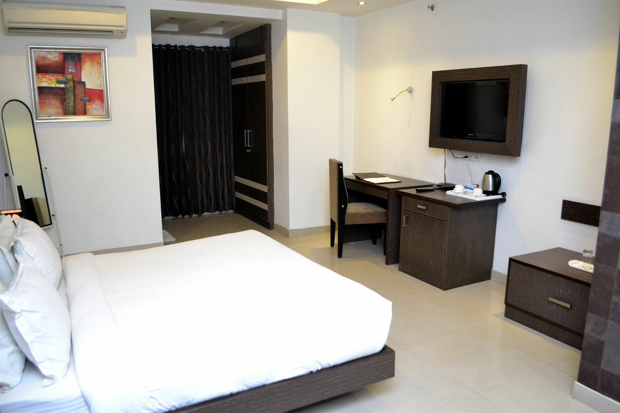 Genx Le Crescent Ghaziabad Hotel Buitenkant foto
