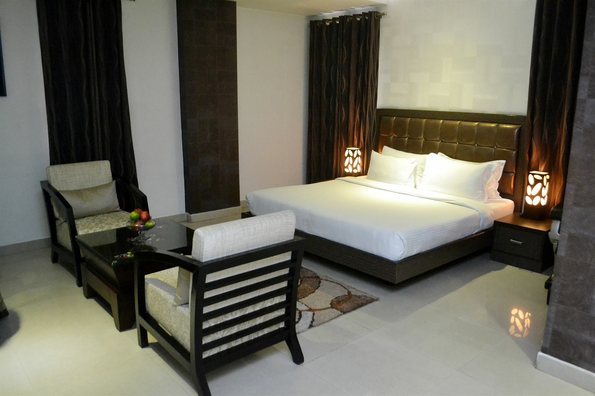 Genx Le Crescent Ghaziabad Hotel Buitenkant foto