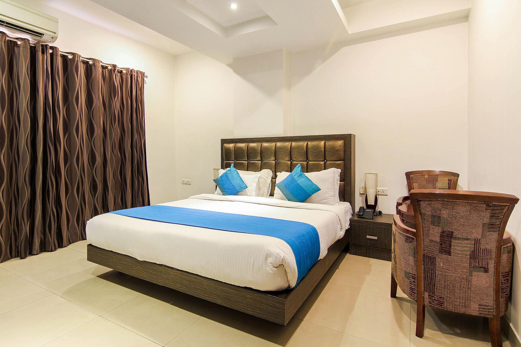Genx Le Crescent Ghaziabad Hotel Buitenkant foto